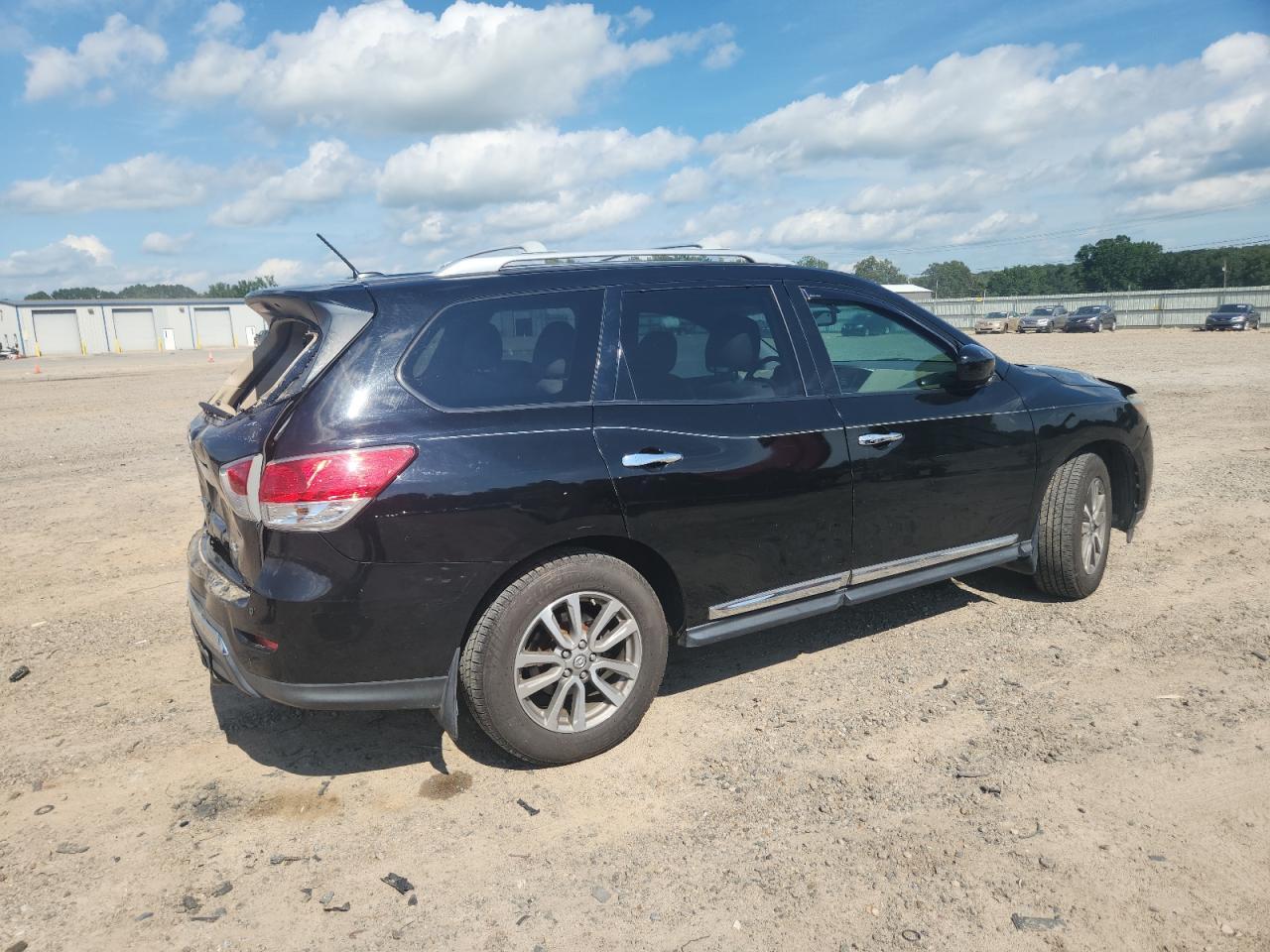 2014 Nissan Pathfinder S - Фото 3