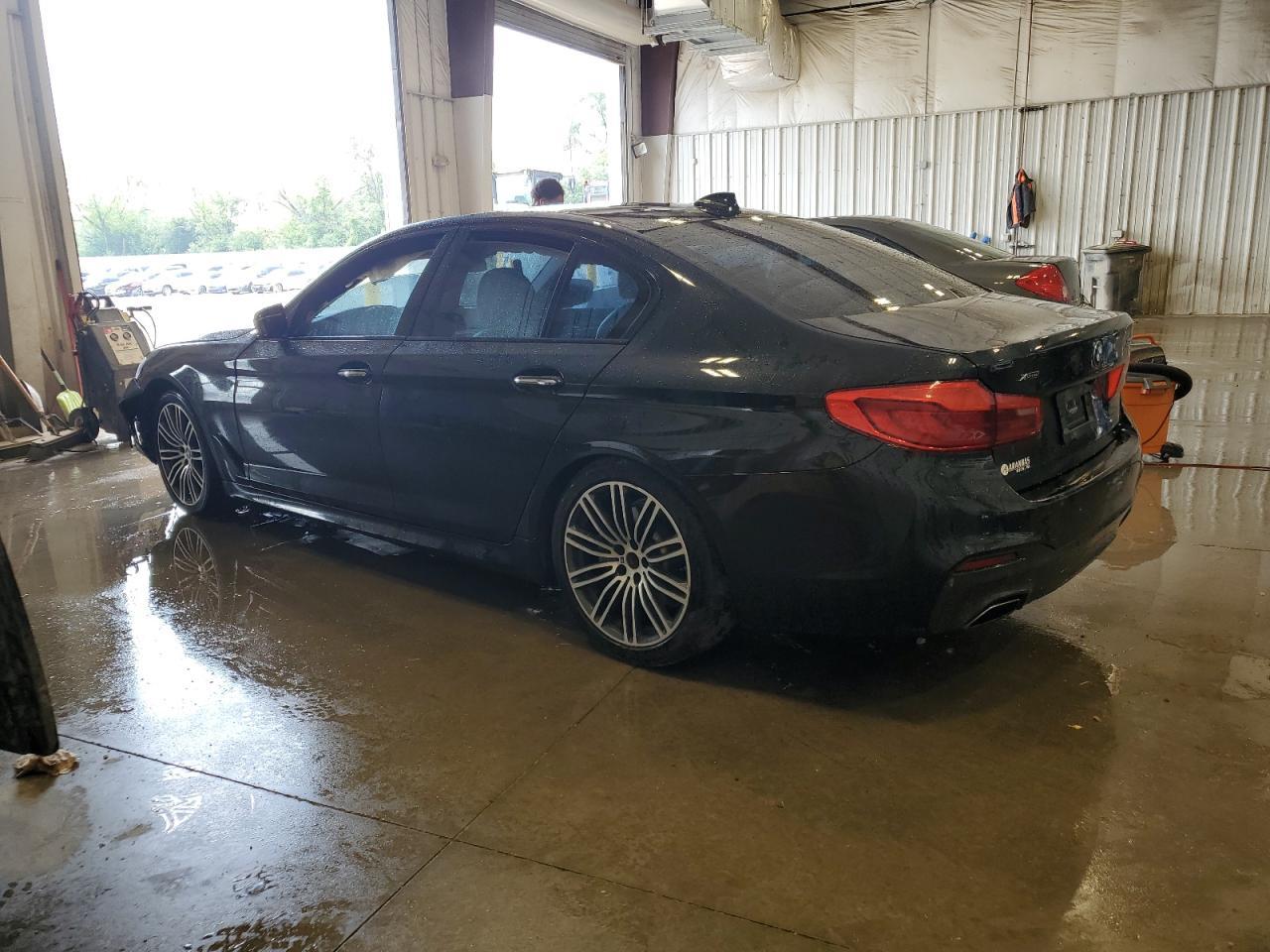 2017 BMW 530 Xi - Фото 2
