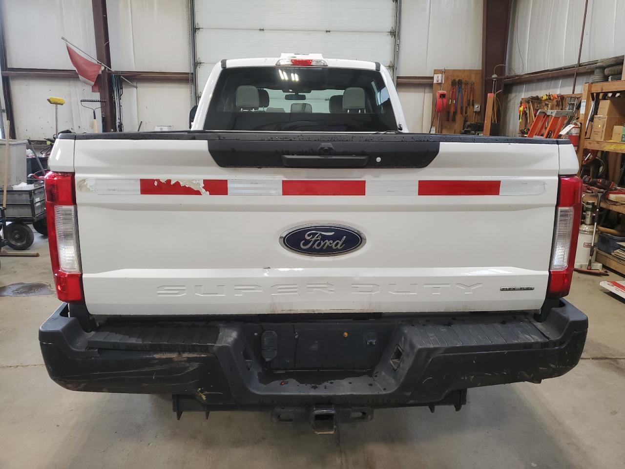 2019 Ford F350 Super Duty - Фото 6