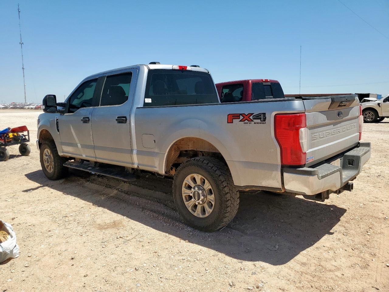 2022 Ford F250 Super Duty - Image 2