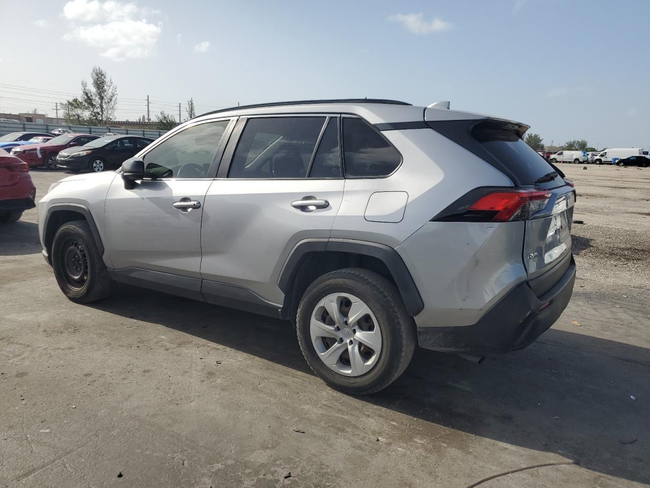2019 Toyota Rav4 Le - Фото 2
