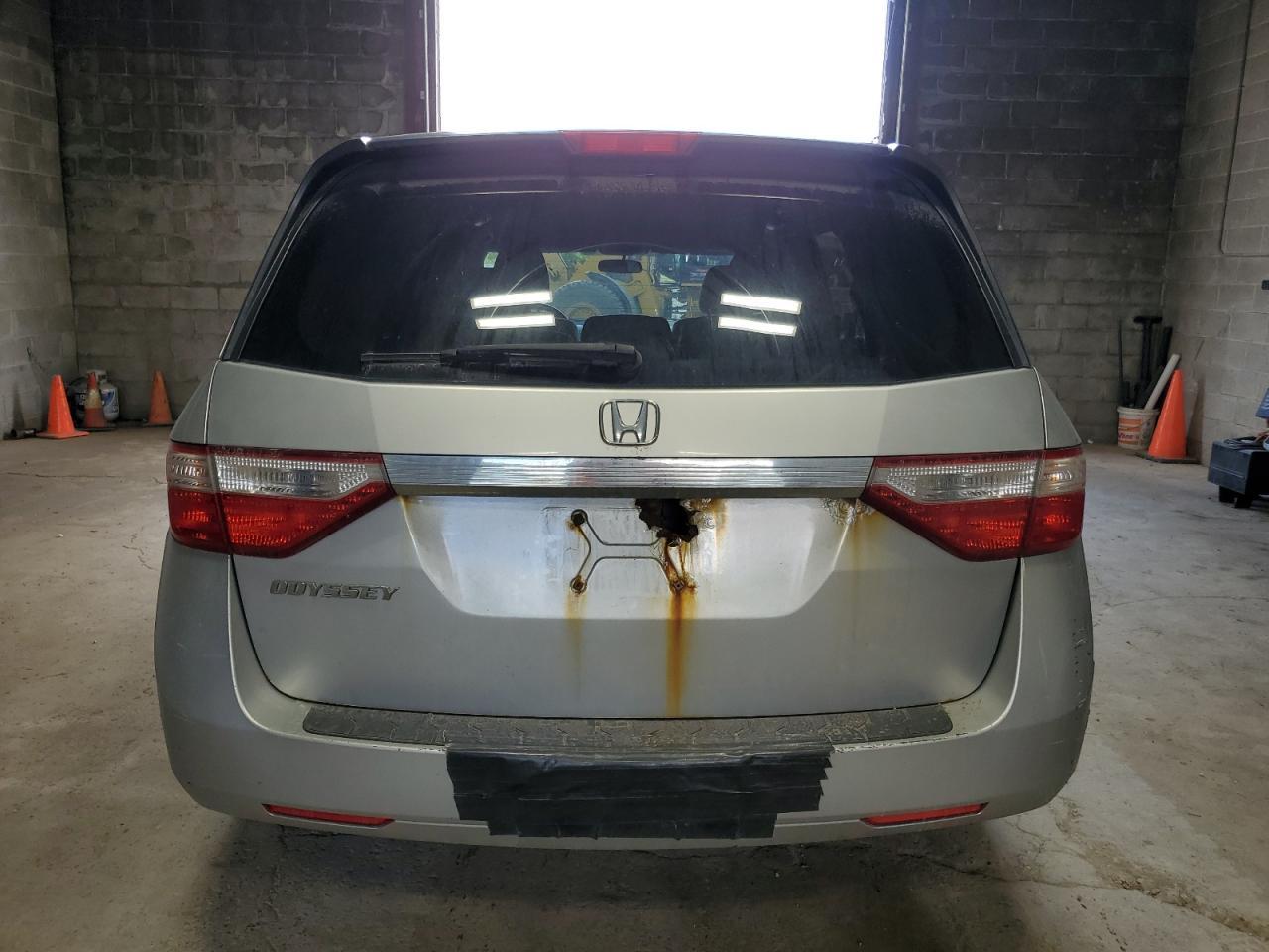 2011 Honda Odyssey Lx - Image 6