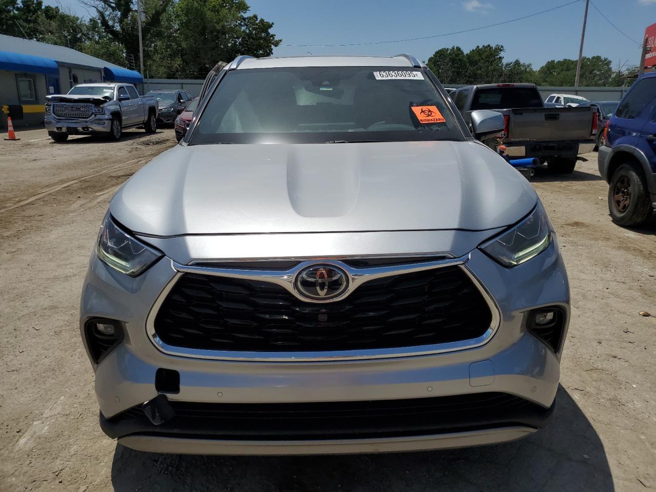 2022 Toyota Highlander Platinum - Фото 5