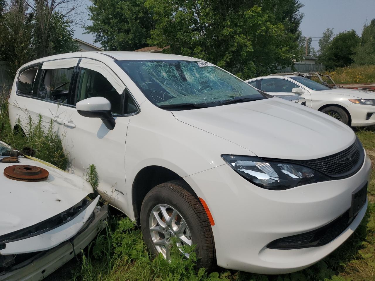 2022 Chrysler Grand Caravan Sxt - Image 4