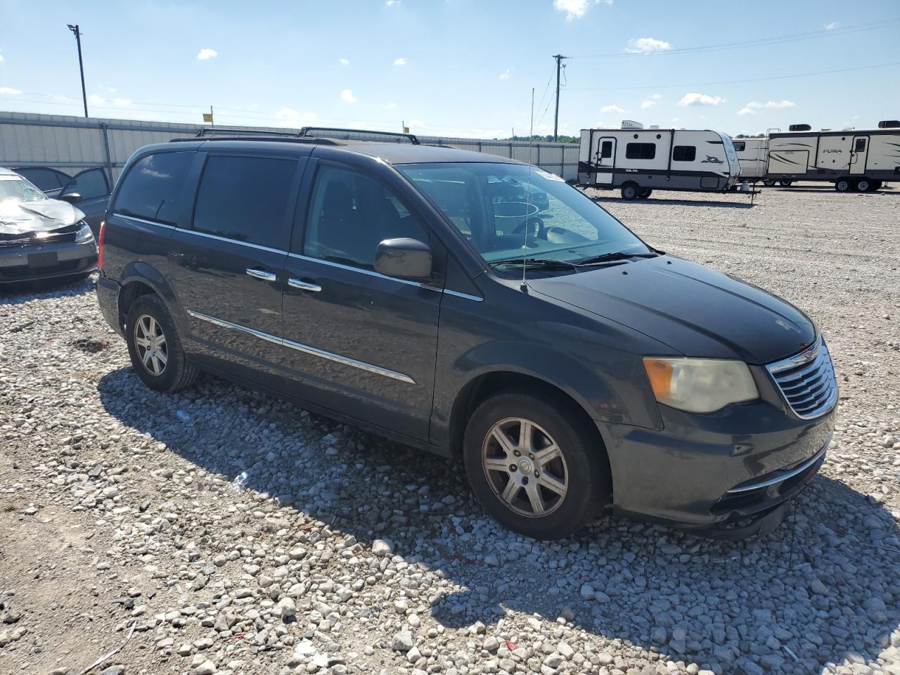 2012 Chrysler Town & Country Touring - Image 4