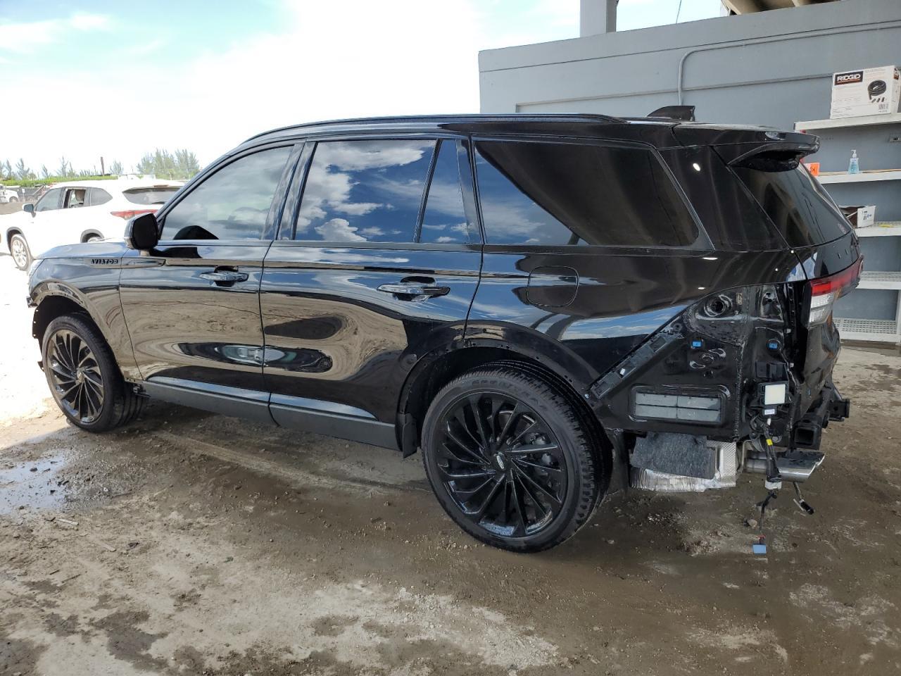 2025 Lincoln Aviator Reserve - Фото 2