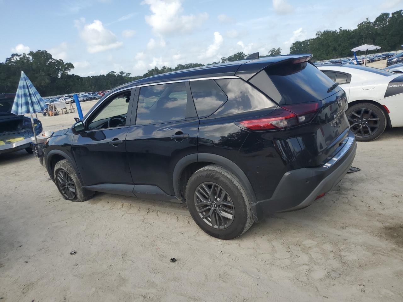 2023 Nissan Rogue S - Image 2