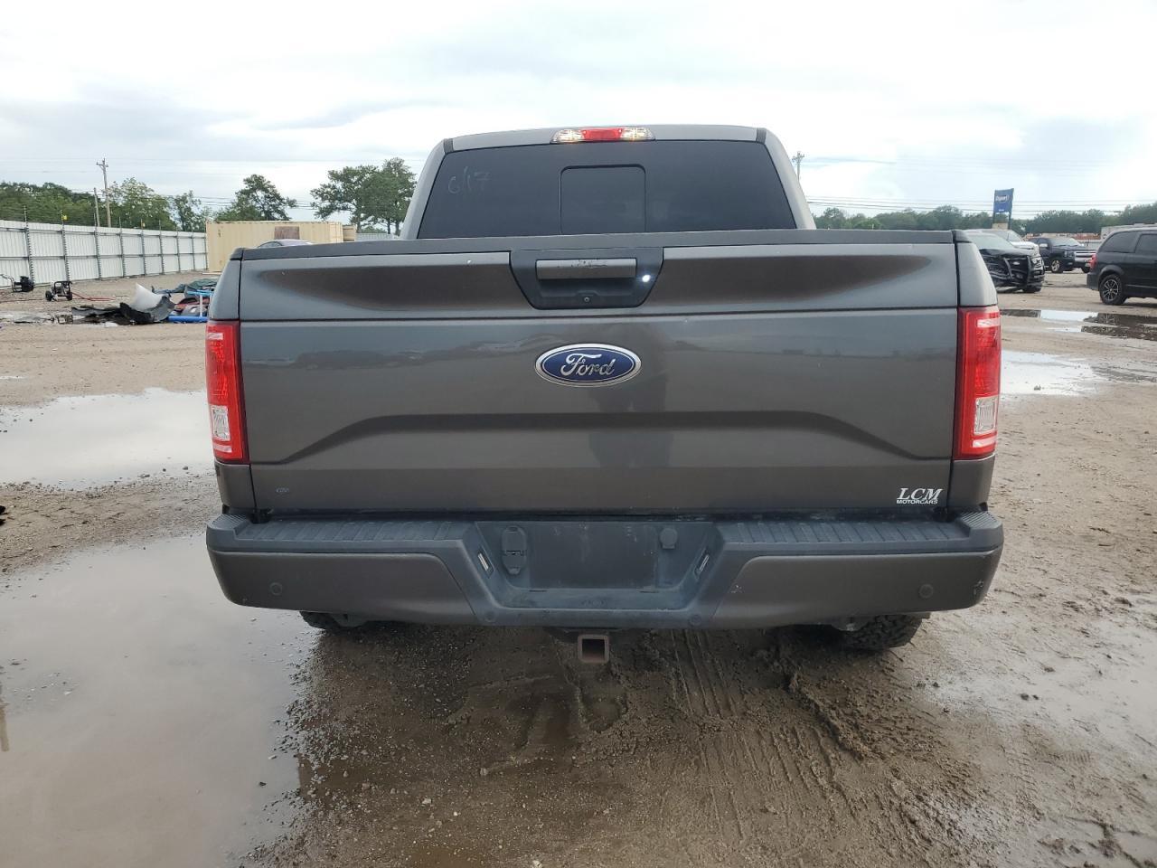 2017 Ford F150 Supercrew - Image 6