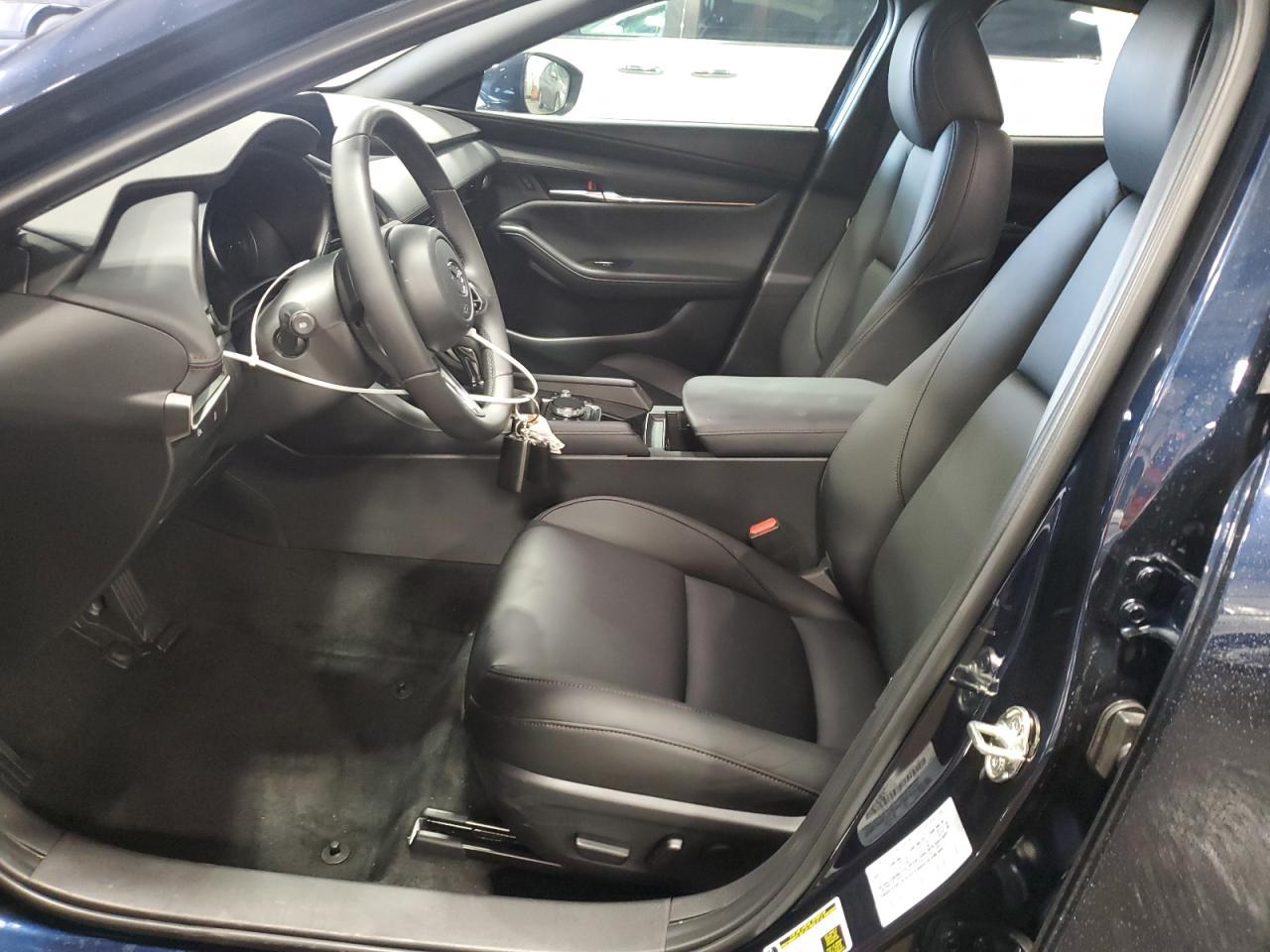 2025 Mazda 3 Preferred - Image 7