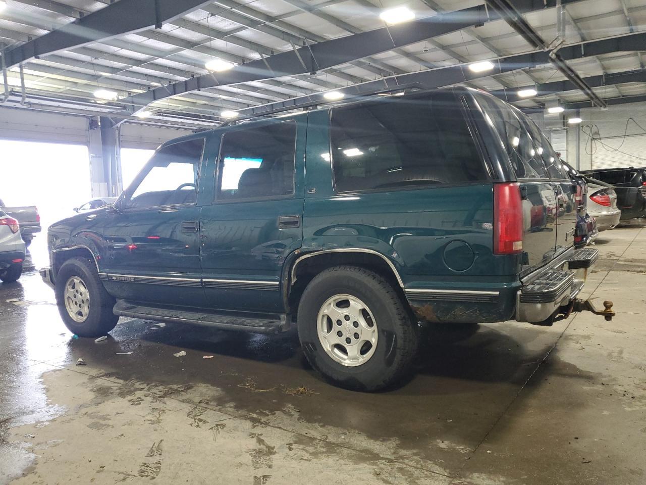 1999 Chevrolet Tahoe K1500 - Фото 2