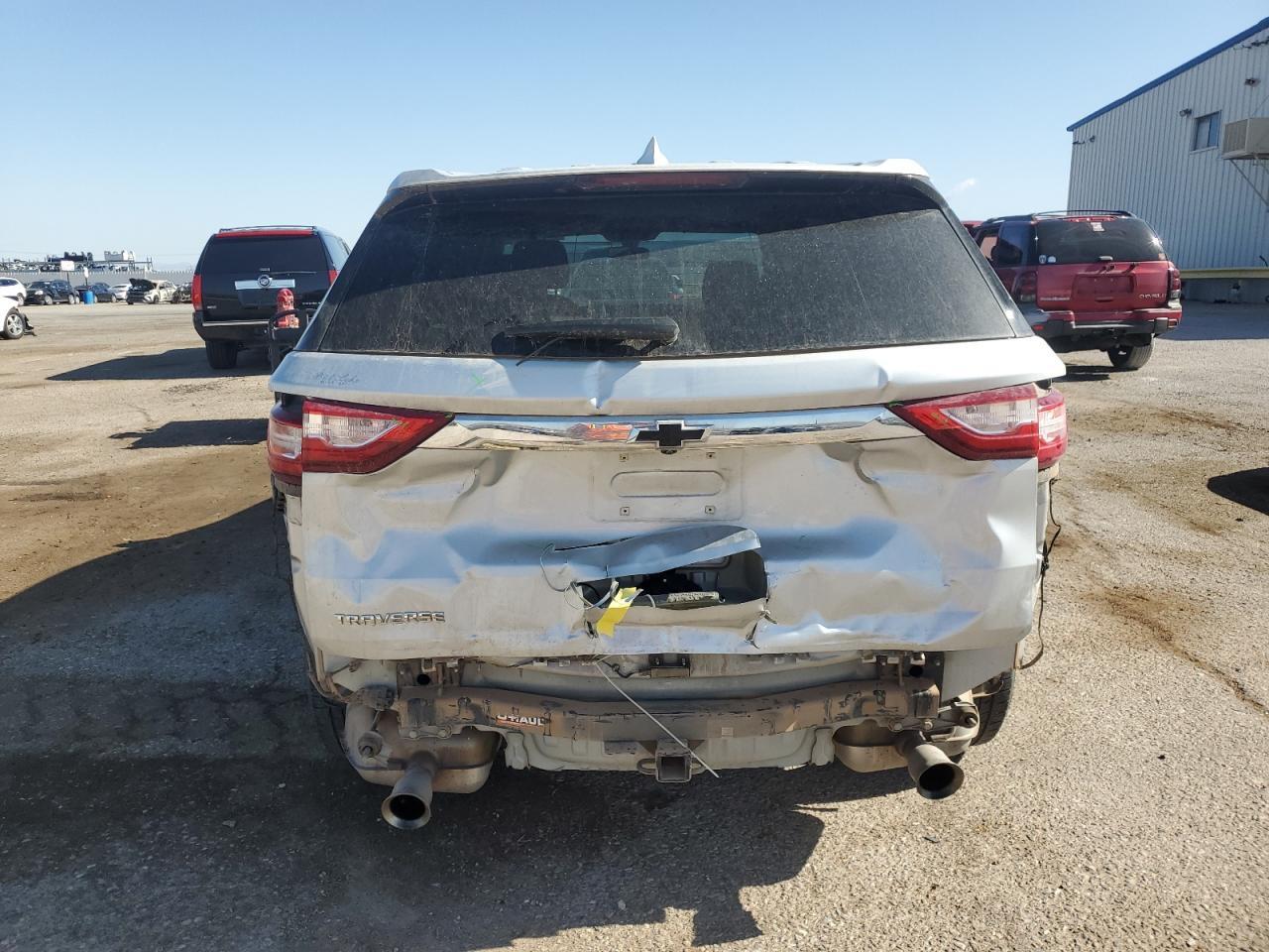 2021 Chevrolet Traverse Ls - Image 6