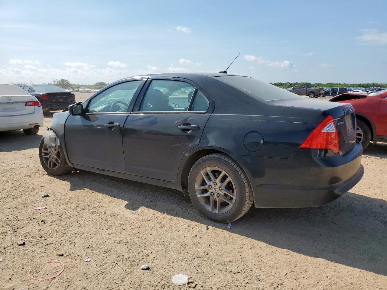 2011 Ford Fusion S - Фото 2