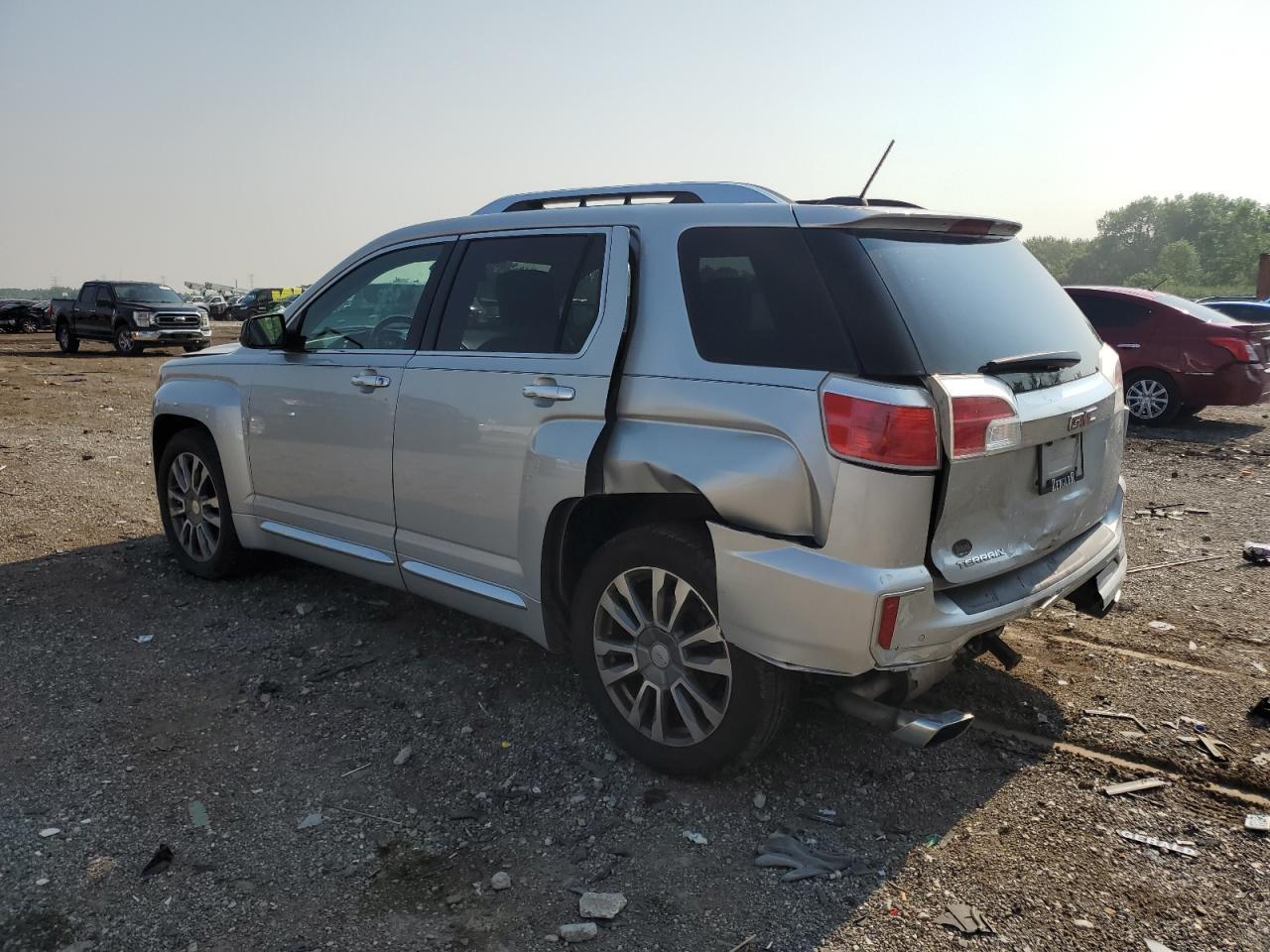 2017 GMC Terrain Denali - Фото 2