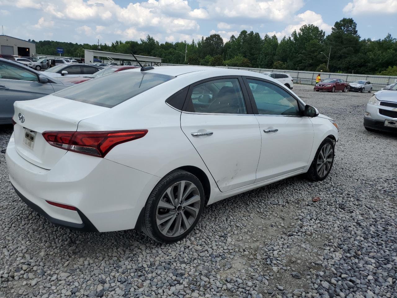 2021 Hyundai Accent Limited - Фото 3