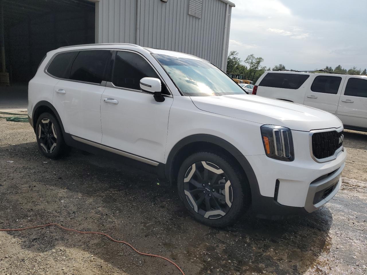 2023 Kia Telluride Ex - Фото 4
