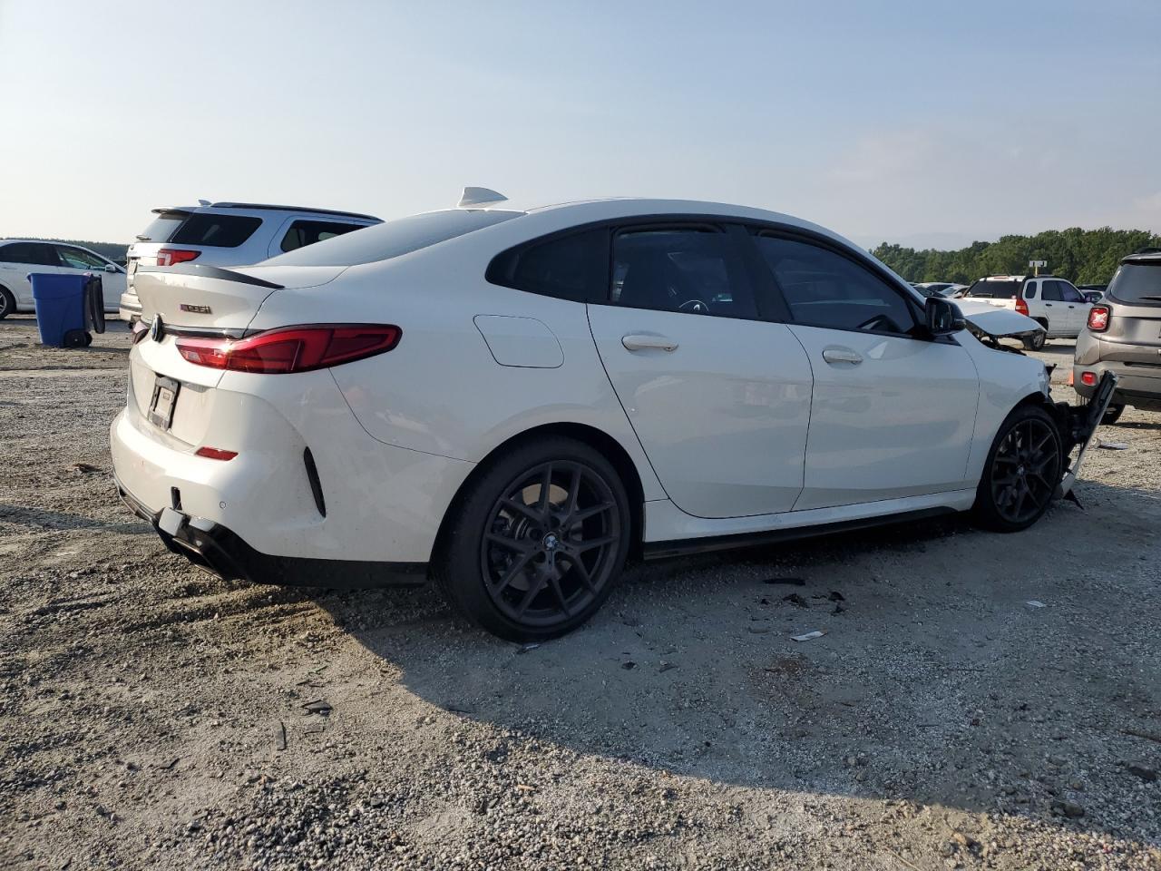 2021 BMW M235Xi - Фото 3