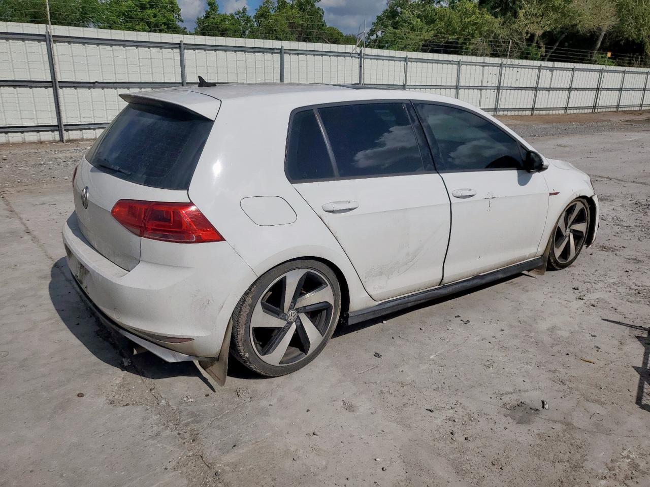 2015 Volkswagen Gti - Фото 3