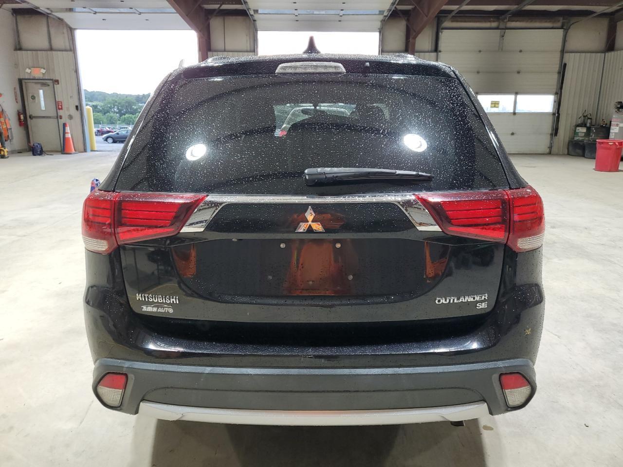 2018 Mitsubishi Outlander Se - Image 6