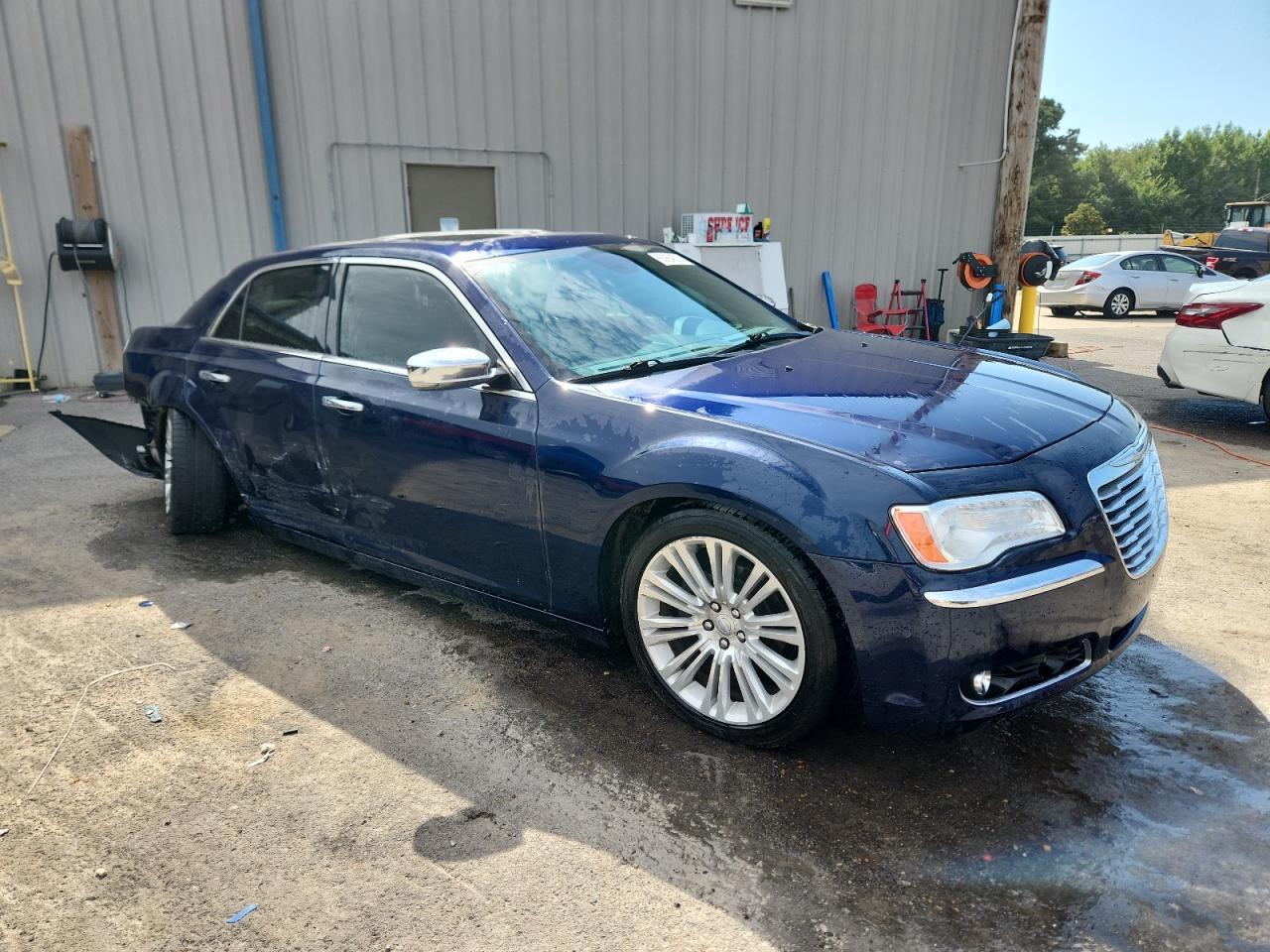 2014 Chrysler 300C - Фото 4