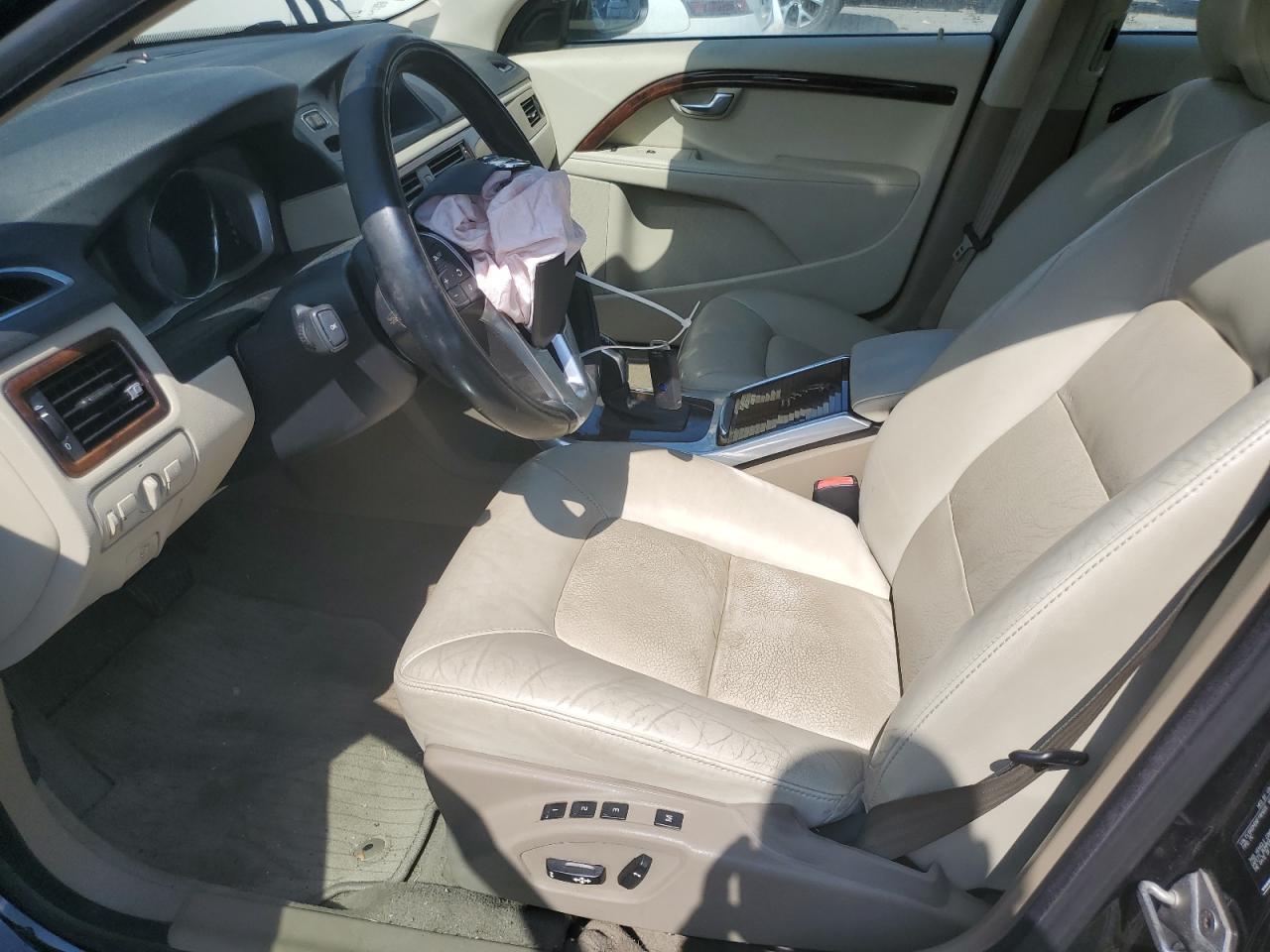 2015 Volvo S80 Platinum - Image 7