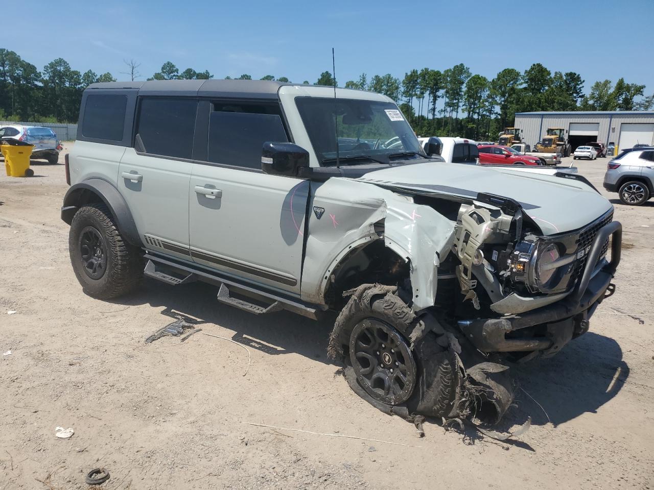 2021 Ford Bronco First Edition - Image 4