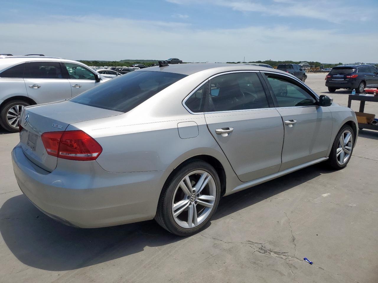 2014 Volkswagen Passat Se - Фото 3