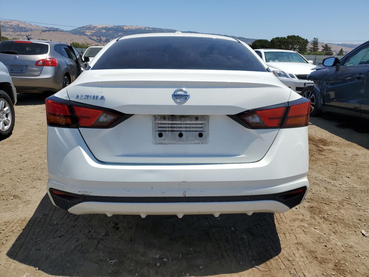 2019 Nissan Altima S - Image 6