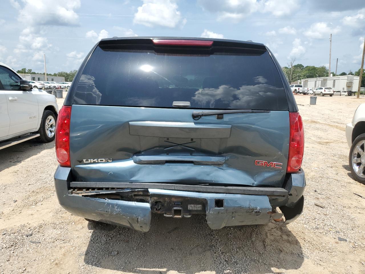 2009 GMC Yukon Sle - Image 6