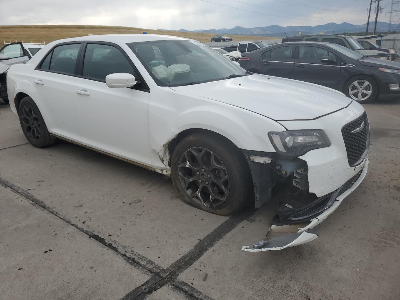 2018 Chrysler 300 S - Image 4