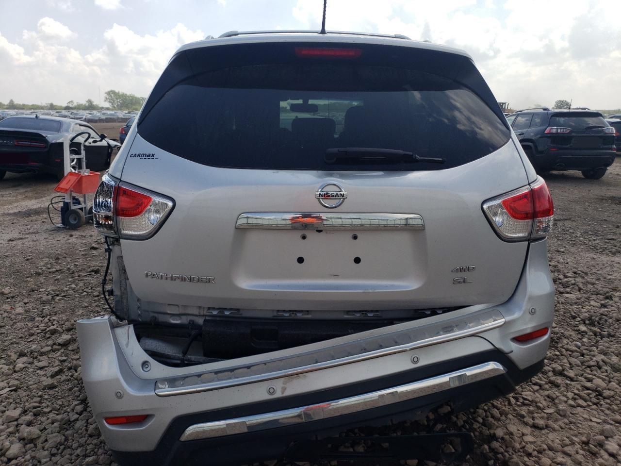 2015 Nissan Pathfinder S - Фото 6