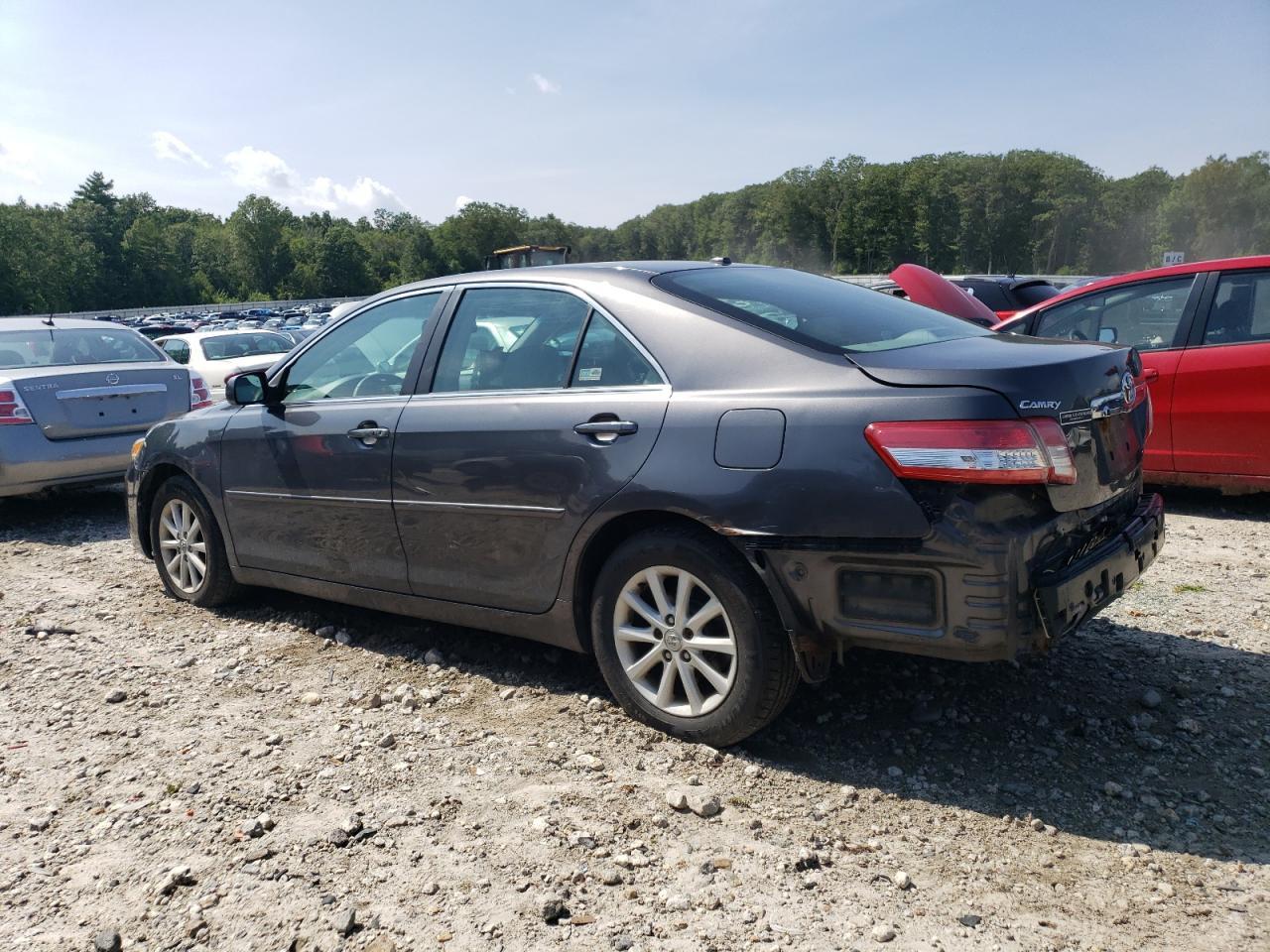 2010 Toyota Camry Base - Фото 2