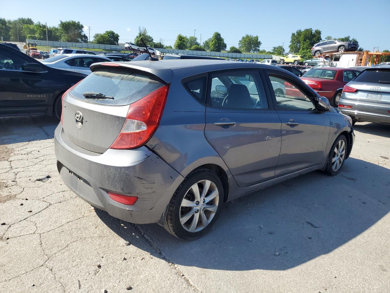 2014 Hyundai Accent Gls - Фото 3