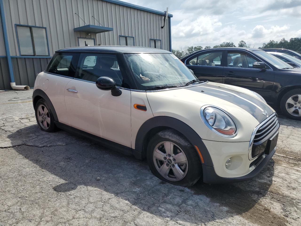 2017 Mini Cooper - Image 4