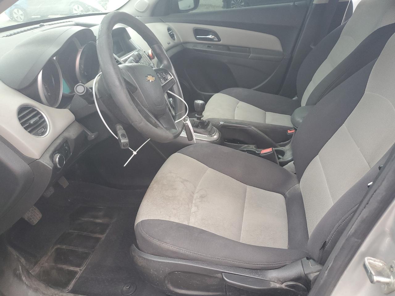 2013 Chevrolet Cruze Ls - Image 7