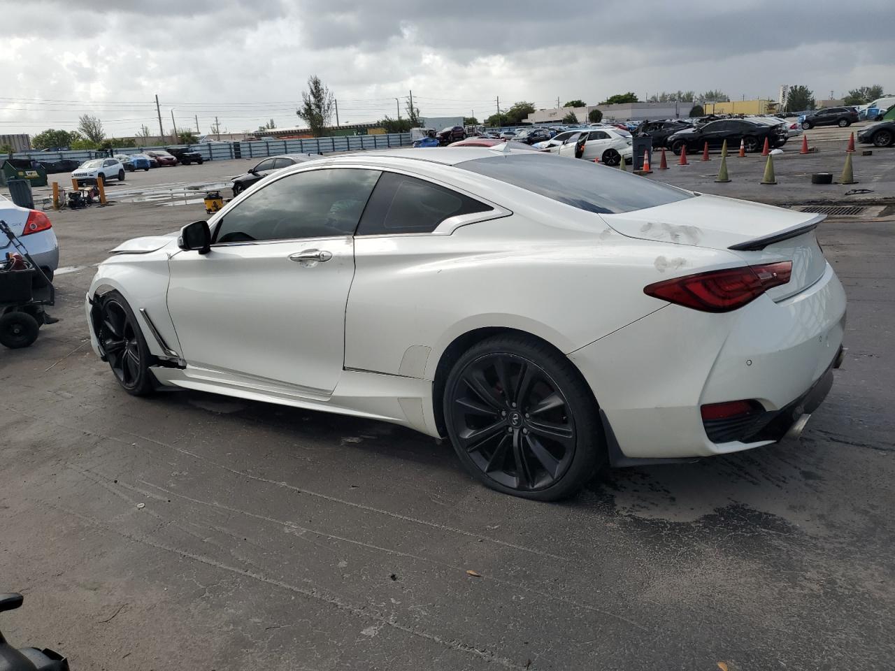 2018 Infiniti Q60 Red Sport 400 - Image 2