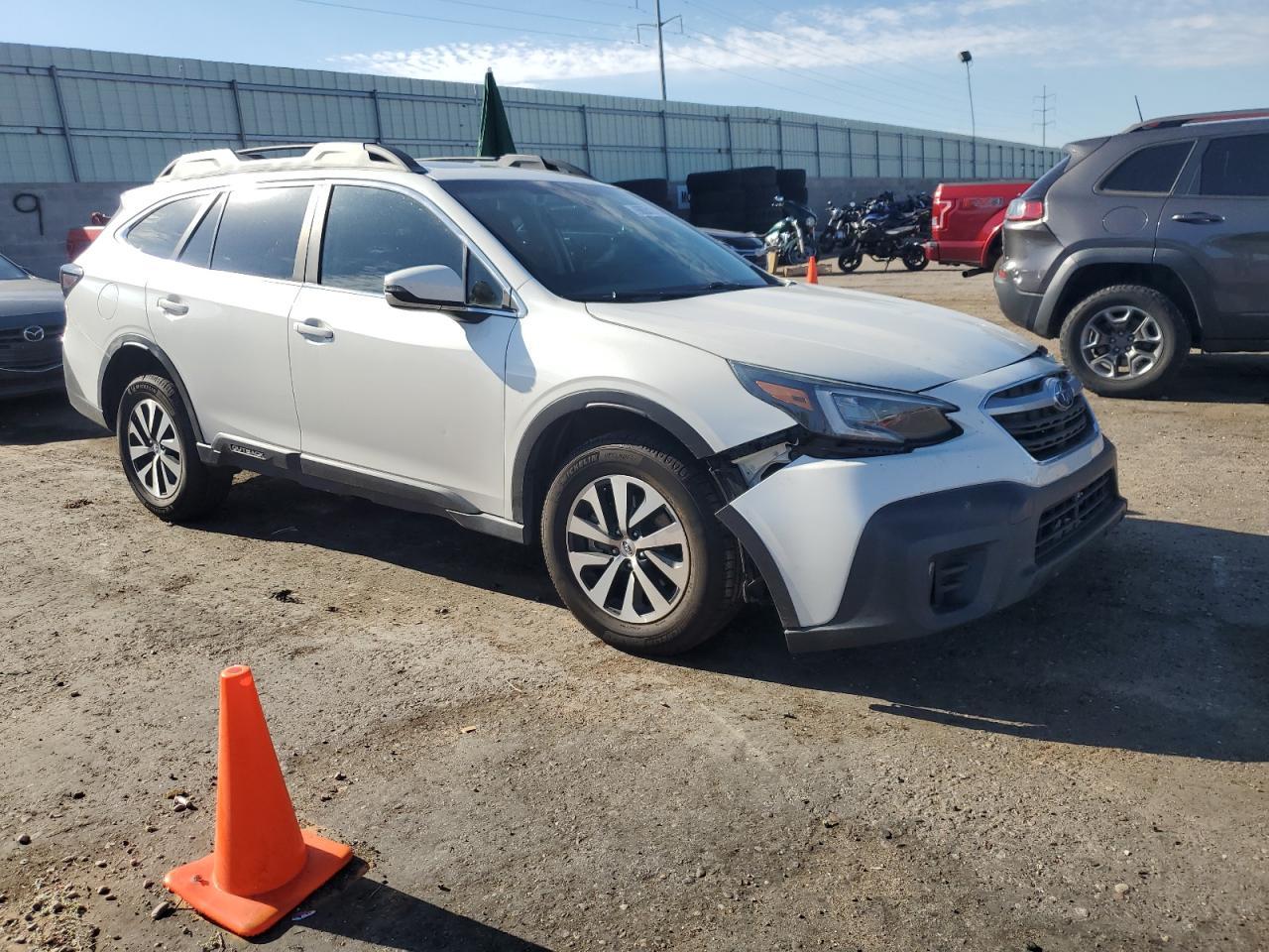 2020 Subaru Outback Premium - Image 4