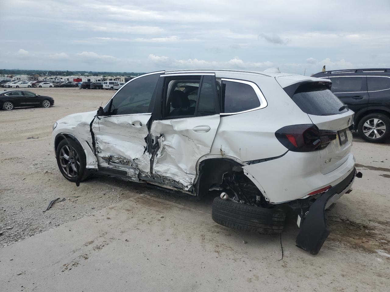 2023 BMW X3 xDrive30I - Image 2
