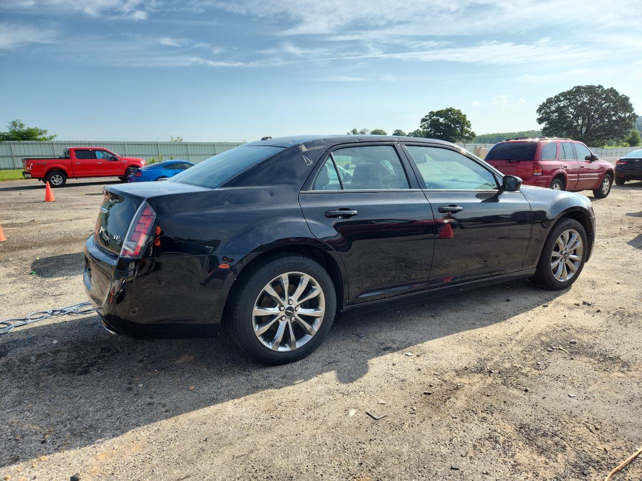 2014 Chrysler 300 S - Фото 3