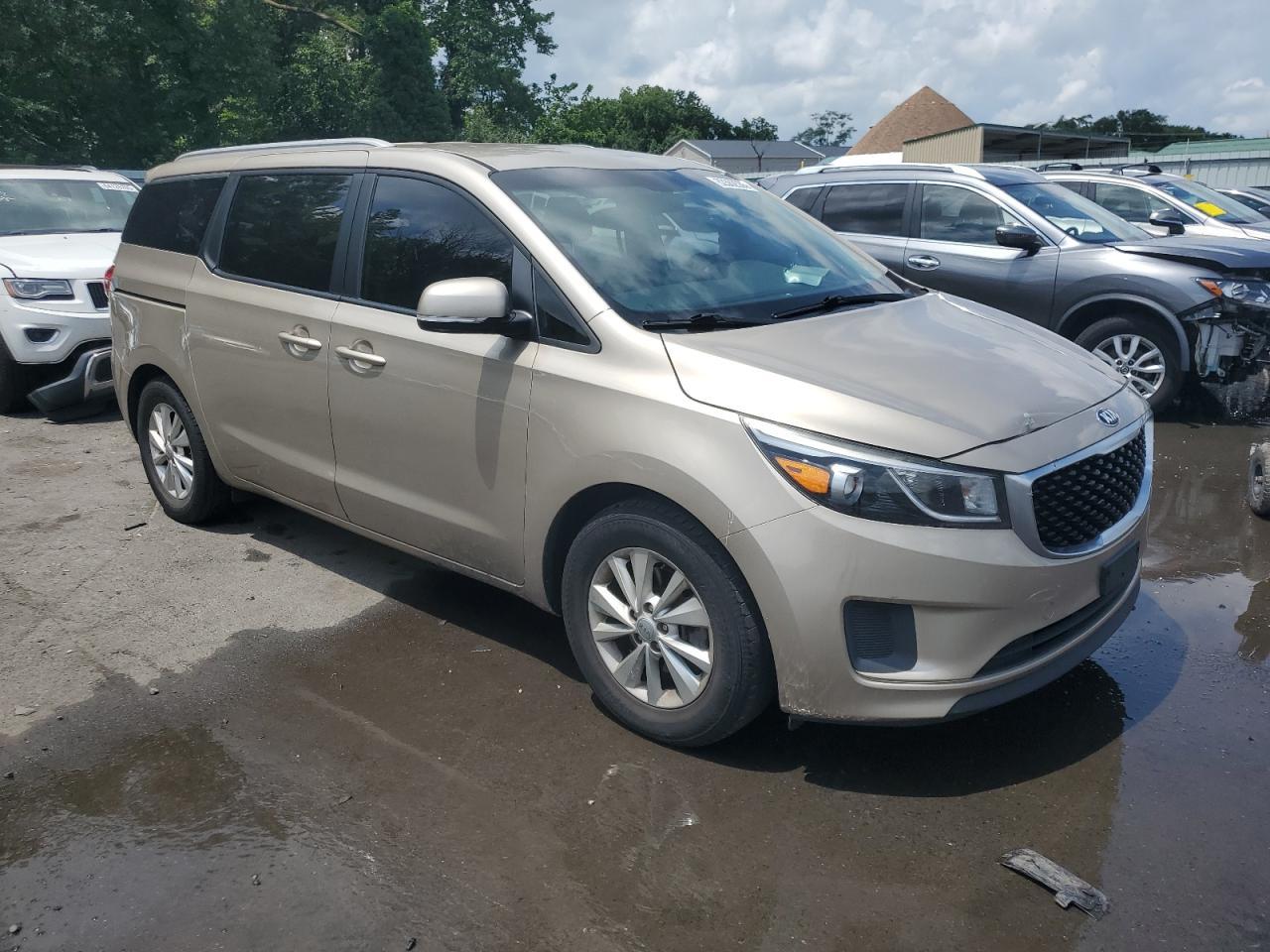 2016 Kia Sedona Lx - Image 4