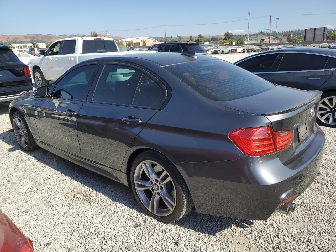 2015 BMW 328 Xi - Image 2