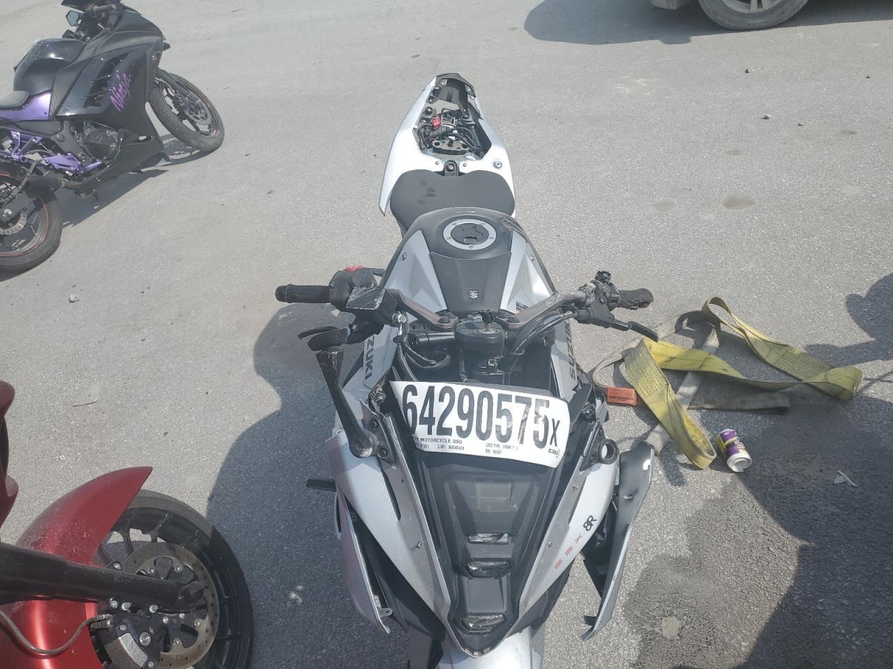 2024 Suzuki Gsx800 F - Фото 5