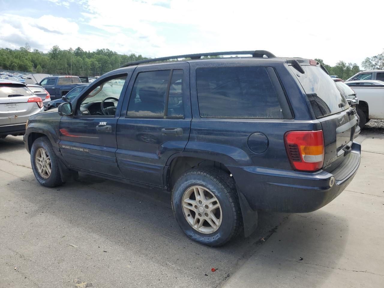 2004 Jeep Grand Cherokee Laredo - Image 2