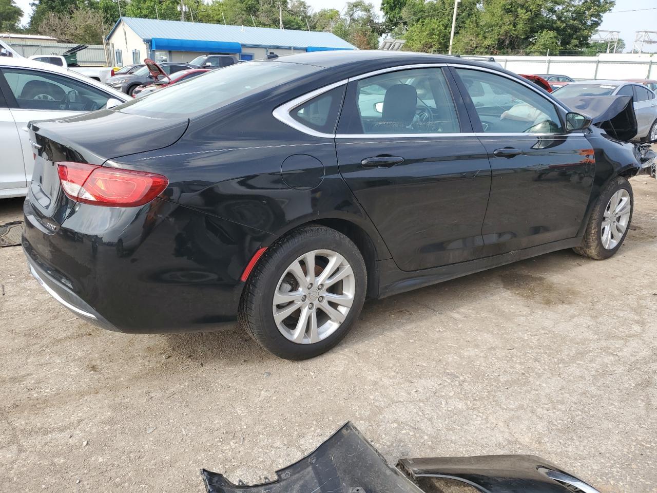2015 Chrysler 200 Limited - Image 3