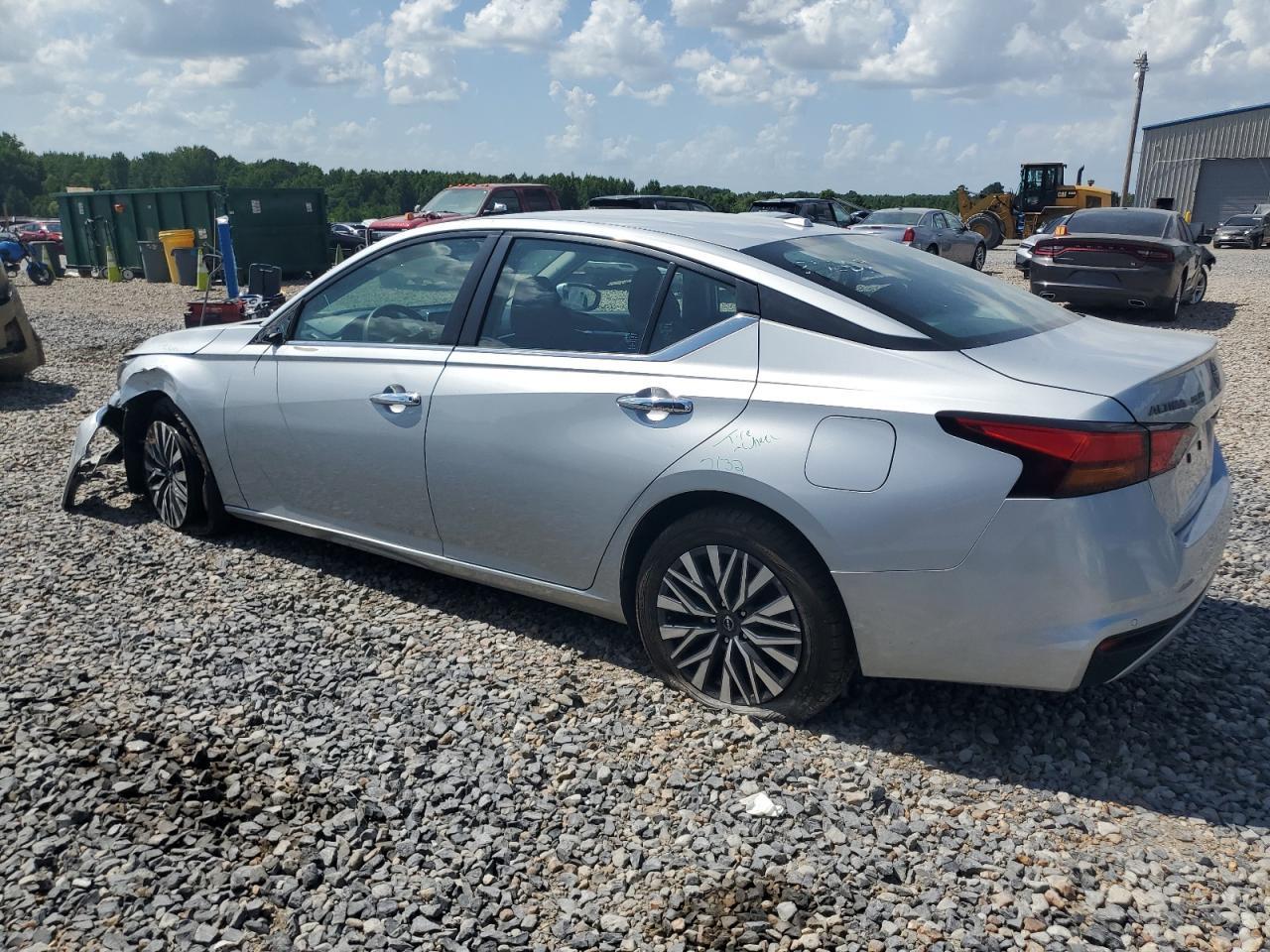 2023 Nissan Altima Sv - Фото 2