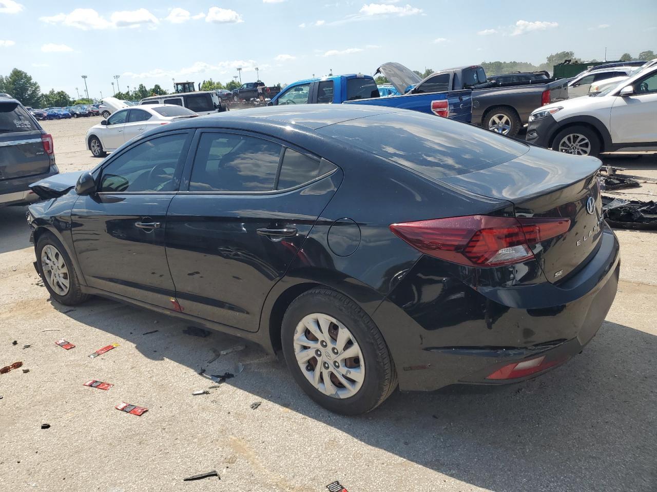 2020 Hyundai Elantra Se - Фото 2