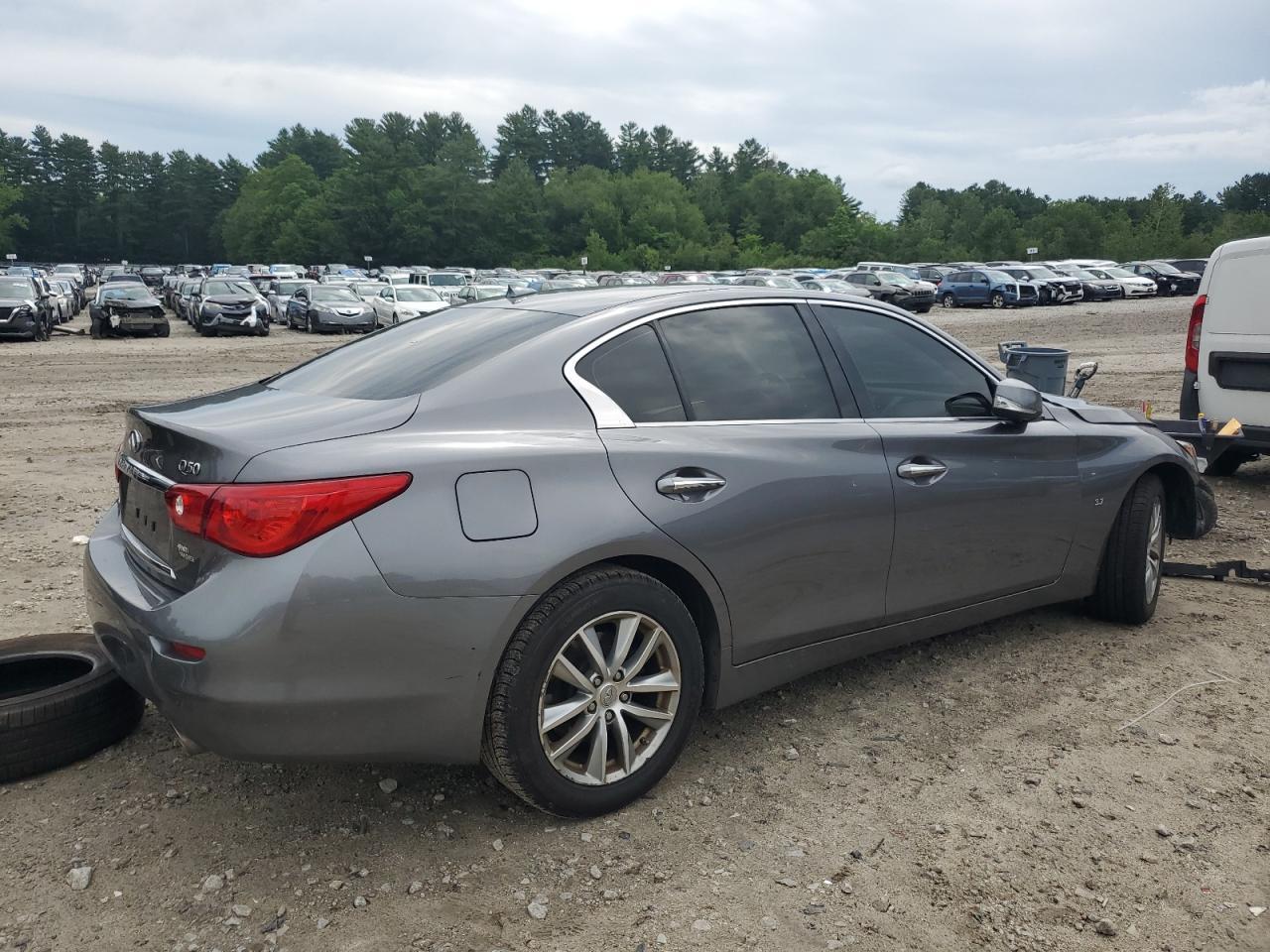 2015 Infiniti Q50 Base - Image 3