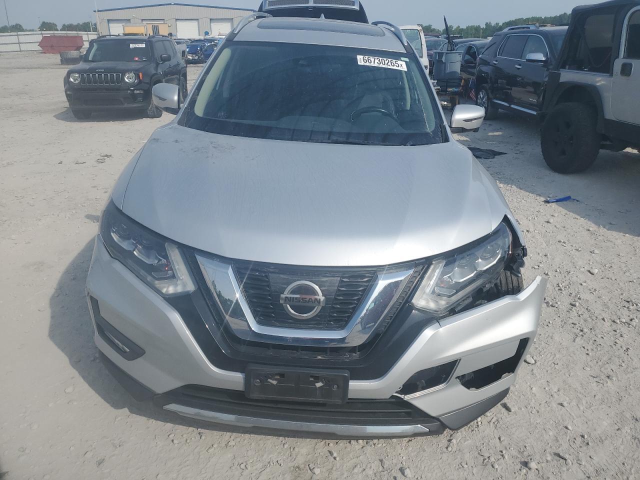 2017 Nissan Rogue S - Фото 5