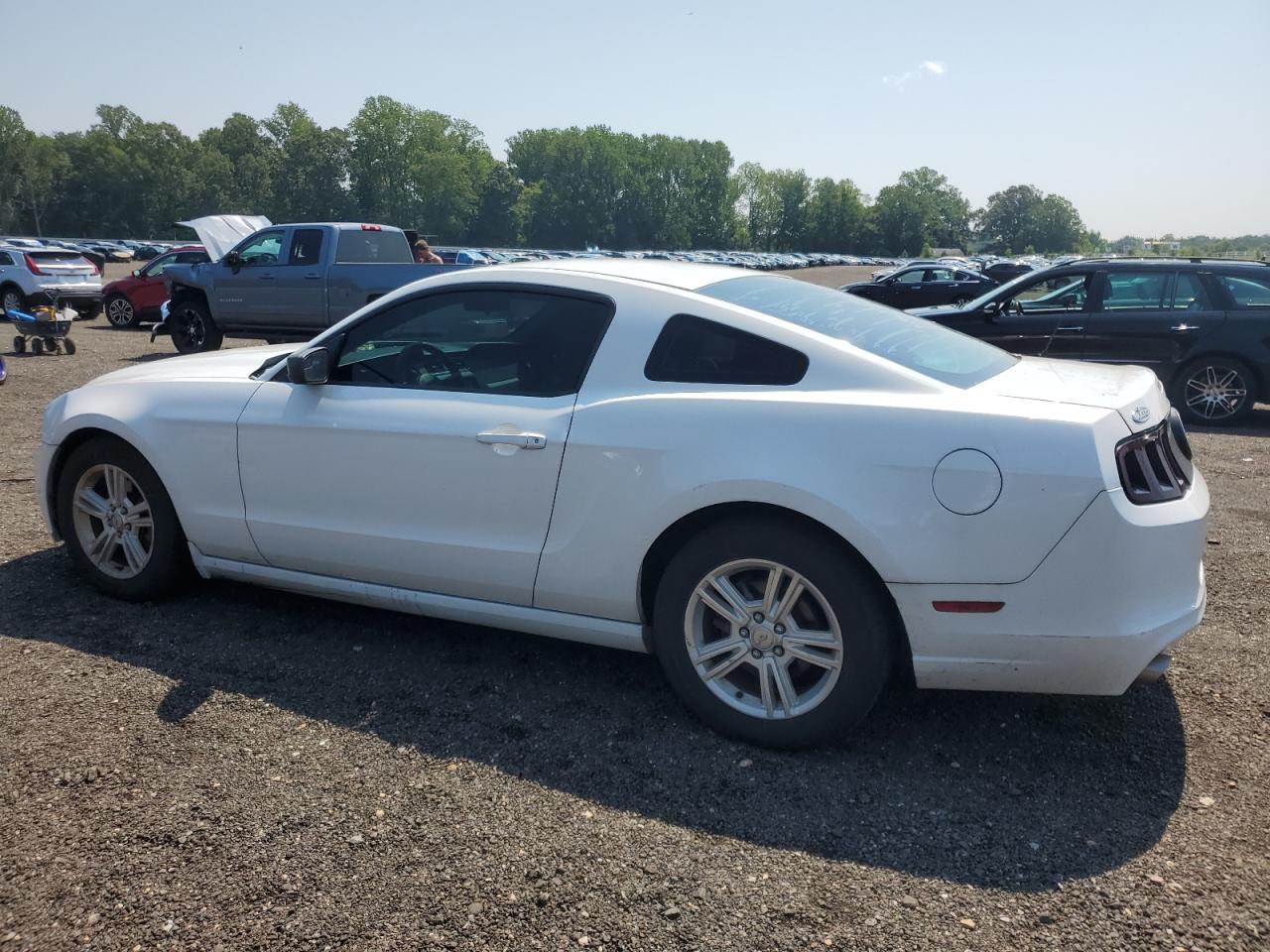 2014 Ford Mustang - Фото 2
