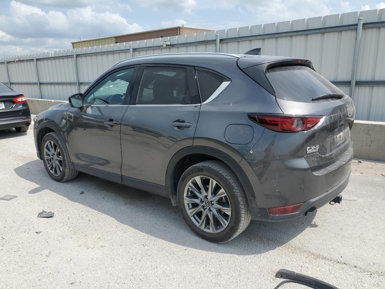 2021 Mazda Cx-5 Signature - Image 2