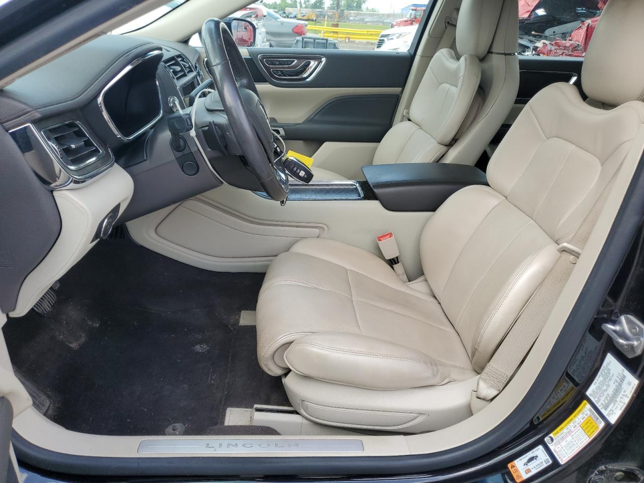 2019 Lincoln Continental Select - Фото 7